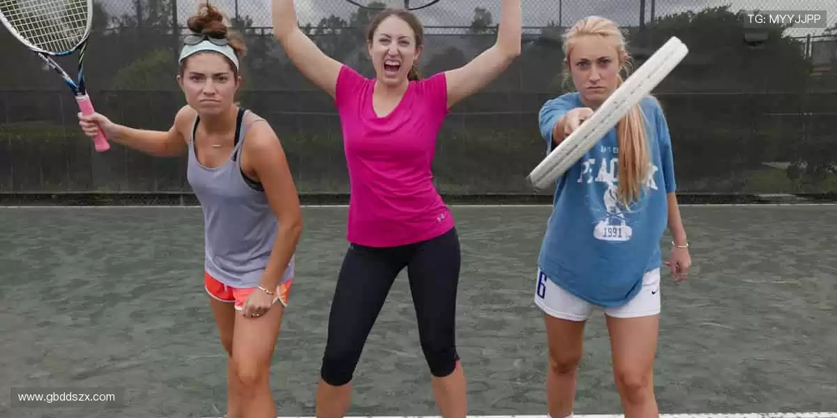 一键开启直播,弹幕互动,和全球球迷一起沸腾💬🌍